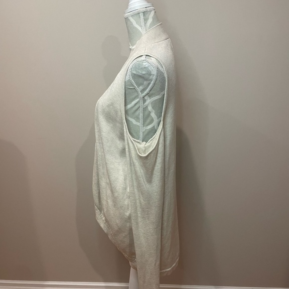 Halston Cardigan - Picture 2 of 5